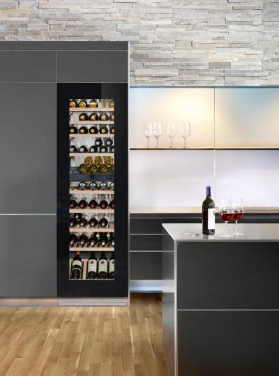  24" Liebherr Built-in wine cabinet - HWgb8300