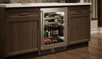 24" Perlick Signature Series Sottile Beverage Center - HH24BS33R