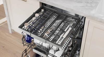 24" Thermador Integra Pro Dishwasher - DWHD640EFP