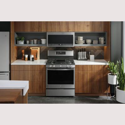 30" GE Profile 5.6 Cu. Ft. True Convection 5-Burner Freestanding Gas Air Fry Range In Stainless Steel - PCGB935YPFS